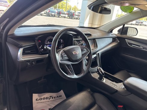 Used 2017 Cadillac XT5 Luxury image 10