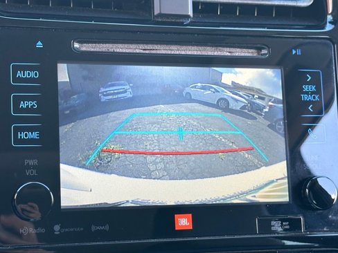 Used 2016 Toyota Prius Four image 18