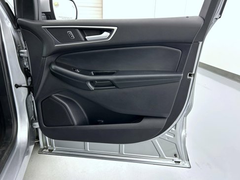 Used 2020 Ford Edge SEL w/ Convenience Package image 16