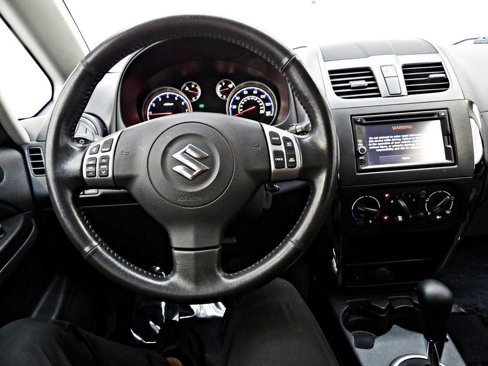 Used 2013 Suzuki SX4 AWD Hatchback image 16