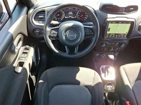 Used 2021 Jeep Renegade Latitude image 12