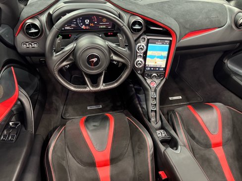 Used 2021 McLaren 720S Performance image 9