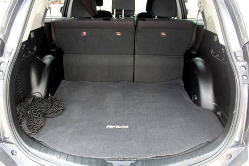 Used 2017 Toyota RAV4 LE image 13