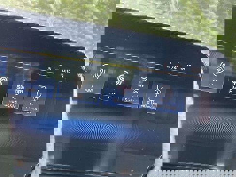New 2025 Chevrolet Trax RS w/ Sunroof Package image 23