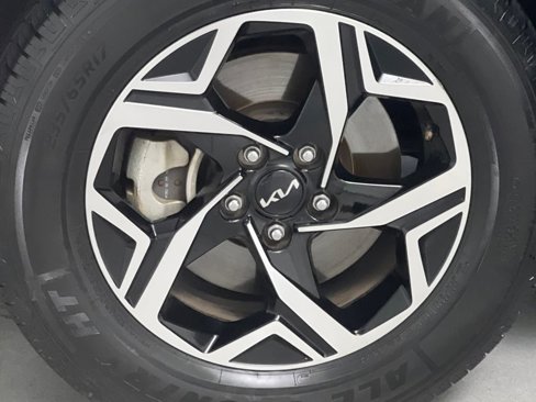 Used 2024 Kia Sportage LX image 60