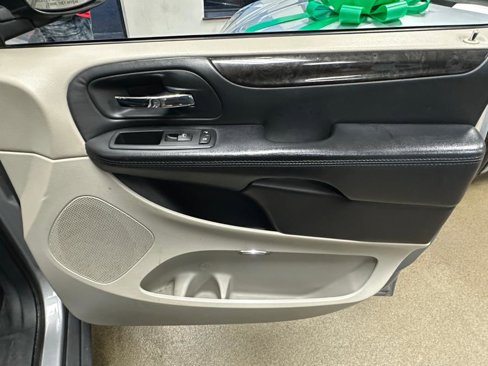 Used 2014 Dodge Grand Caravan American Value Package image 26