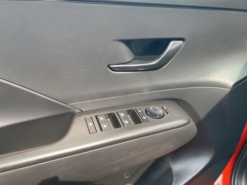 Used 2024 Hyundai Kona SEL image 15