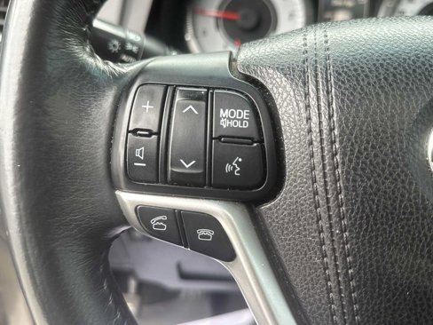 Used 2016 Toyota Sienna SE Premium image 17