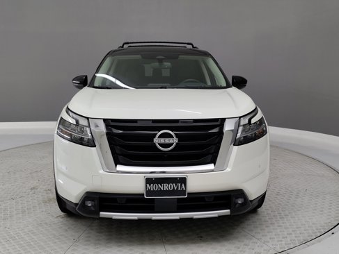 Used 2022 Nissan Pathfinder Platinum w/ Cargo Package image 2