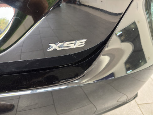 Used 2020 Toyota Camry XSE image 10
