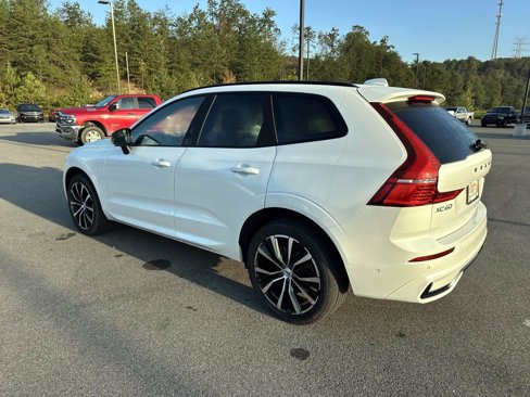 Used 2024 Volvo XC60 B5 Plus image 7