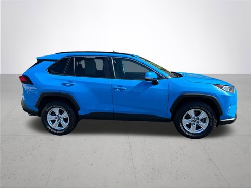 Used 2021 Toyota RAV4 XLE image 6