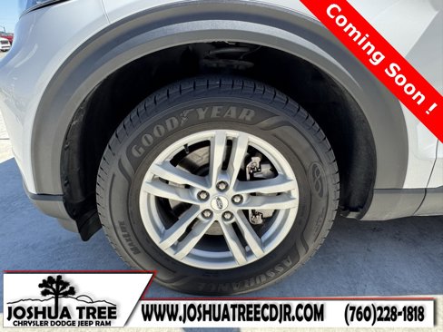 Used 2021 Ford Explorer XLT w/ Equipment Group 202A image 12