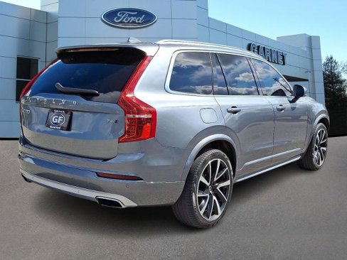 Used 2020 Volvo XC90 T6 Momentum w/ Protection Package Premier image 6