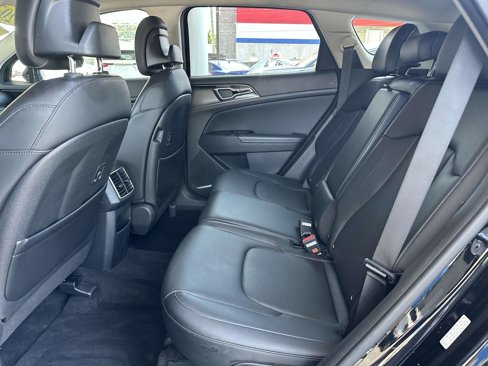 Used 2023 Kia Sportage EX image 13