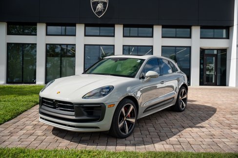 Used 2023 Porsche Macan GTS image 1