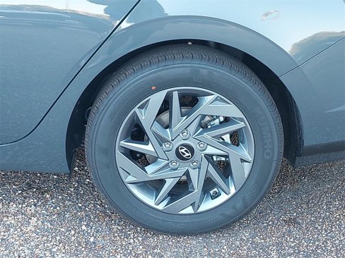 New 2025 Hyundai Elantra Blue image 32