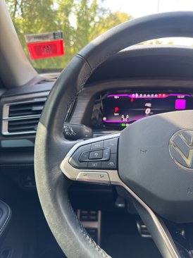 Used 2024 Volkswagen Atlas SEL Premium R-Line image 10