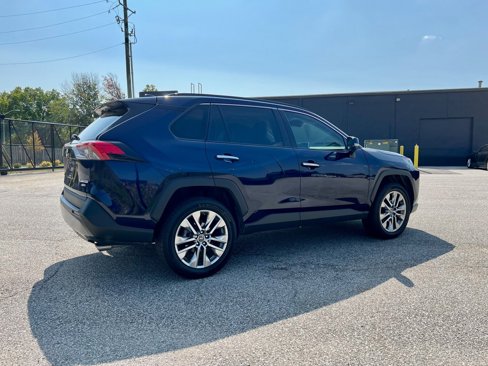 Used 2019 Toyota RAV4 Limited image 2