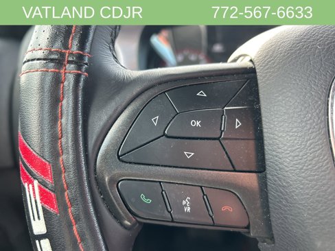 Used 2018 Dodge Charger SXT w/ Blacktop Package image 17