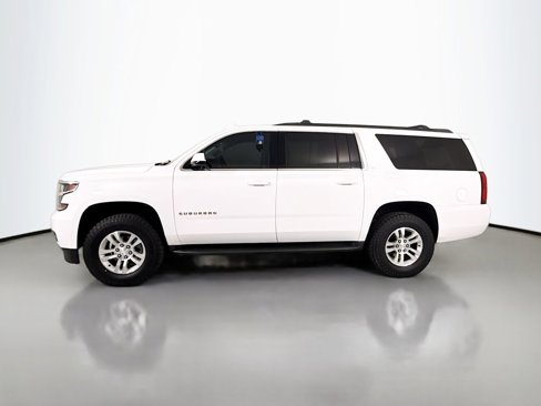 Used 2017 Chevrolet Suburban LT image 4