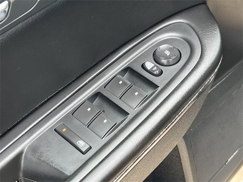 Used 2015 GMC Acadia SLT w/ Open Road Package image 16