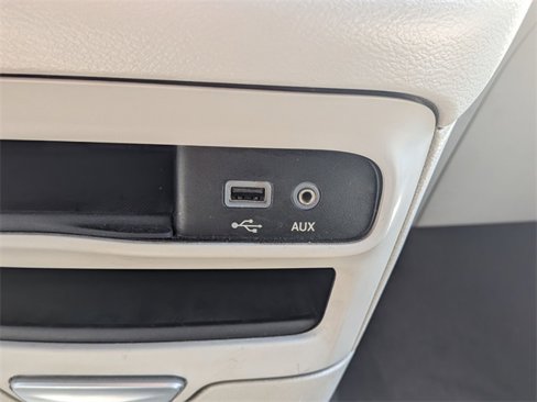 Used 2017 Chrysler Pacifica Touring-L image 20