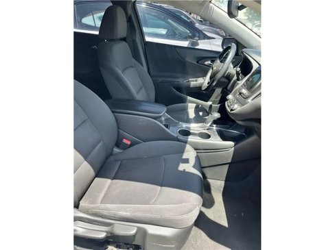 Used 2018 Chevrolet Malibu LT image 12