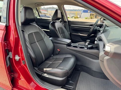 Used 2024 Nissan Altima 2.5 SR image 19