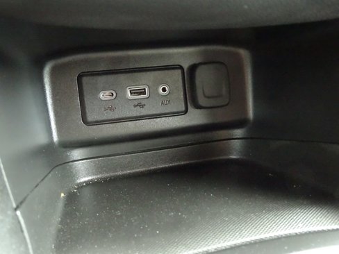 Used 2023 Chevrolet Equinox LT w/ LPO, Floor Liner Package image 16