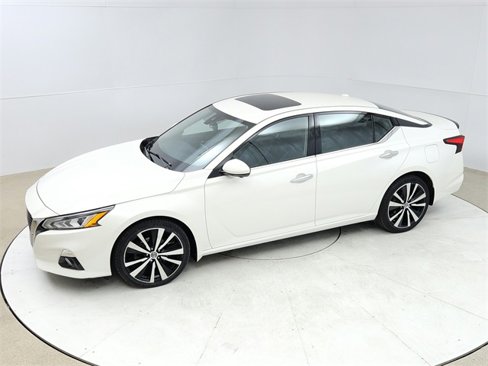 Used 2019 Nissan Altima 2.5 Platinum image 15