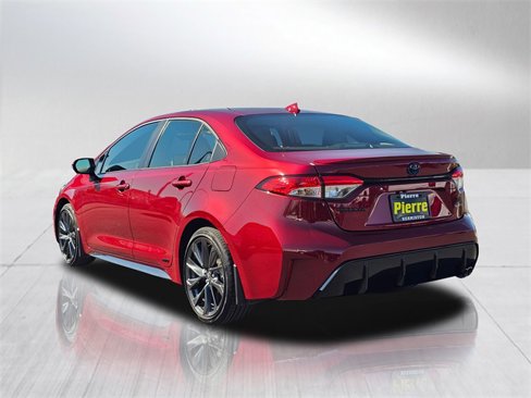 Used 2025 Toyota Corolla SE image 4
