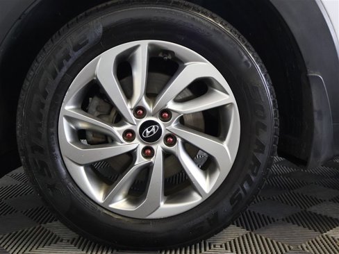 Used 2018 Hyundai Tucson SE image 23