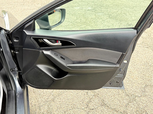Used 2015 MAZDA MAZDA3 i Touring image 43