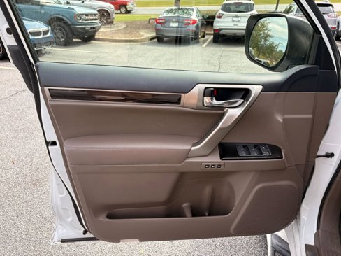 Used 2017 Lexus GX 460 image 13