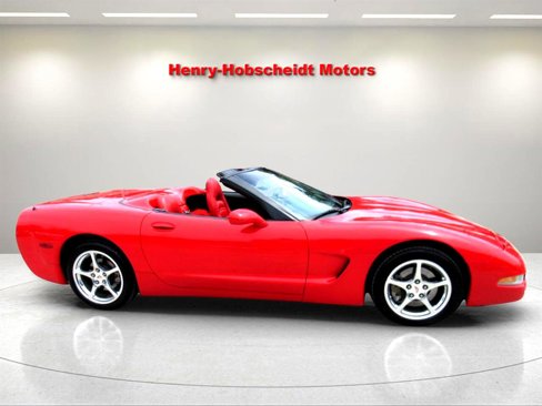 Used 2002 Chevrolet Corvette Convertible w/ Preferred Equipment Group2 image 2