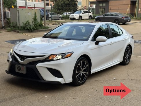 Used 2018 Toyota Camry SE w/ Moonroof Package image 37