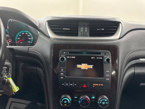 Used 2017 Chevrolet Traverse LT image 40