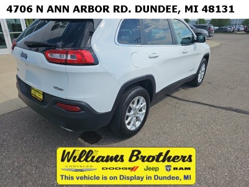 Used 2017 Jeep Cherokee Latitude w/ Cold Weather Group image 5