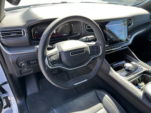 Used 2022 Jeep Wagoneer Series III w/ Premium Group I image 15
