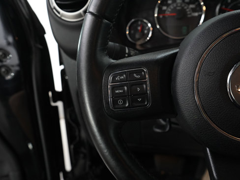 Used 2018 Jeep Wrangler Unlimited Sahara w/ Dual Top Group image 23