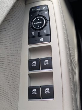 Used 2015 Hyundai Genesis 5.0 w/ Option Group 05 image 24