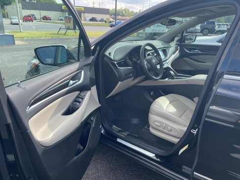 Used 2020 Buick Enclave Essence w/ Sound and Sites Package image 7