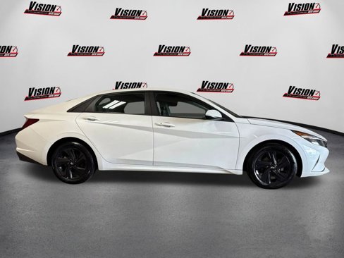 Used 2023 Hyundai Elantra SEL image 4