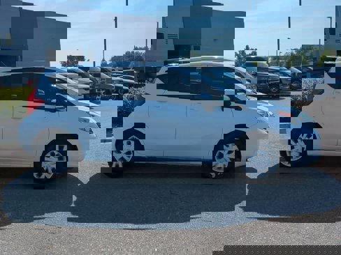 Used 2015 Nissan Versa Note SV image 9