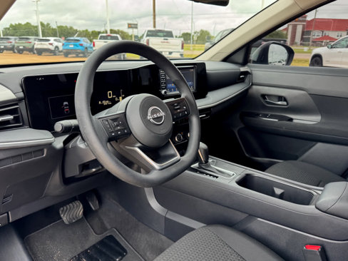 Used 2025 Nissan Kicks S image 10