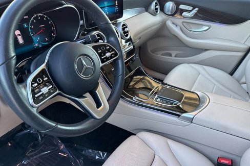 Used 2020 Mercedes-Benz GLC 300 4MATIC image 10