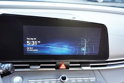Certified 2024 Hyundai Elantra SEL image 23