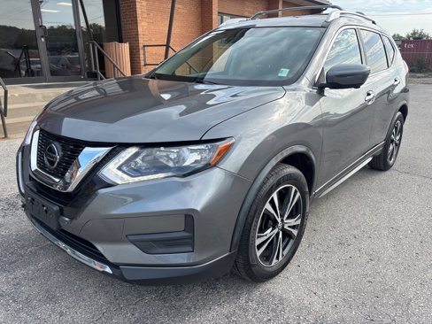 Used 2020 Nissan Rogue SV w/ Premium Package image 2