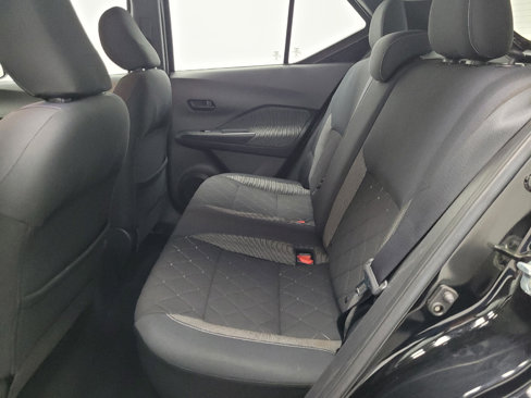 Used 2019 Nissan Kicks S image 18